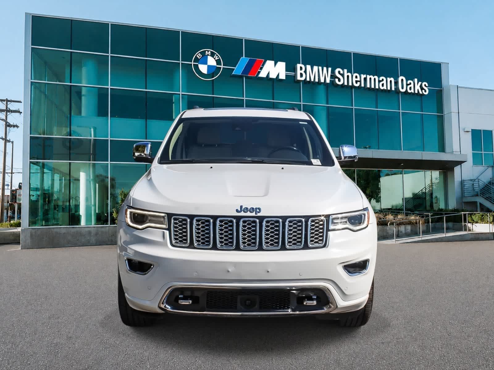 Used 2021 Jeep Grand Cherokee Overland AWD/4WD image 2
