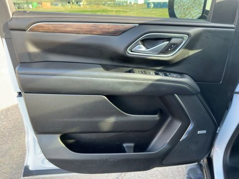 Used 2022 Chevrolet Tahoe Z71 w/ Luxury Package image 30