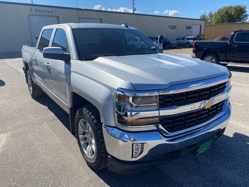 Used 2018 Chevrolet Silverado 1500 LT w/ All Star Edition AWD/4WD image 2
