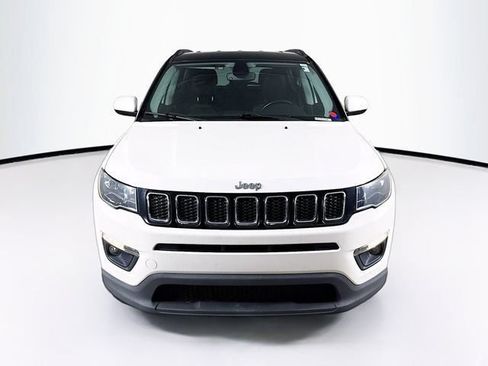 Used 2020 Jeep Compass Latitude w/ Popular Equipment Group FWD image 3