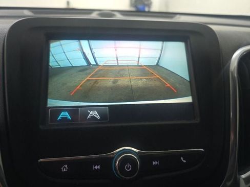 Used 2018 Chevrolet Equinox LT FWD image 23