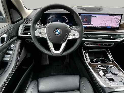 Used 2026 BMW X7 xDrive40i AWD/4WD image 5