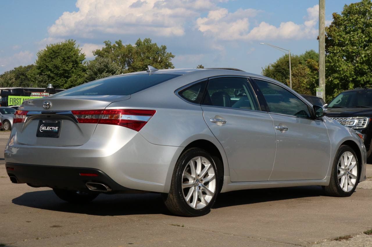 Used 2013 Toyota Avalon Limited FWD image 7