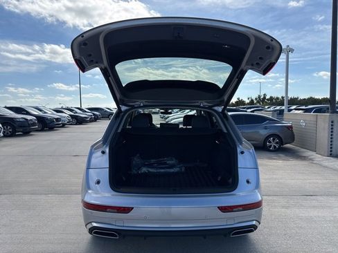Certified 2023 Audi Q5 2.0T Prestige w/ Prestige Package image 9