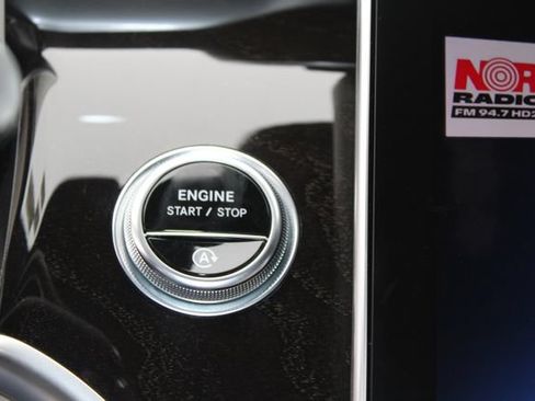 Used 2023 Mercedes-Benz GLC 300 image 24