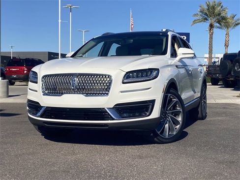 Used 2020 Lincoln Nautilus Reserve w/ Equipment Group 202A image 3