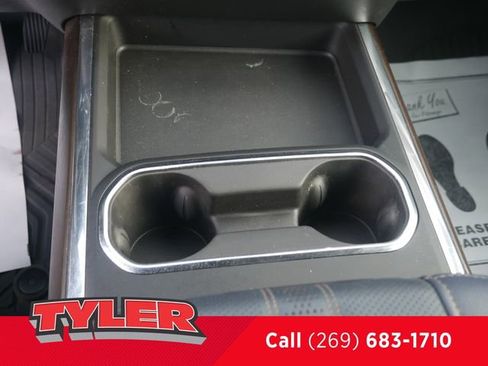Used 2024 Chevrolet Silverado 2500 High Country w/ High Country Premium Package AWD/4WD image 40