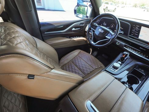 Used 2021 Cadillac Escalade Sport w/ Driver Assist Tech Package AWD/4WD image 46
