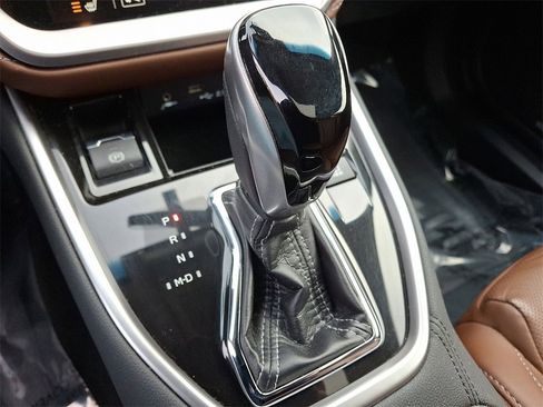 Used 2020 Subaru Outback Touring XT image 15