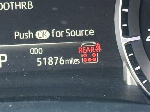 Used 2024 Toyota Highlander LE image 15