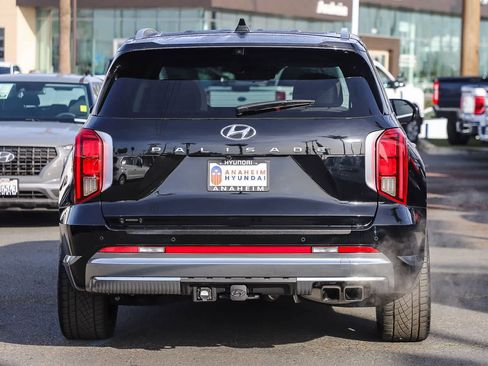 Used 2023 Hyundai Palisade Calligraphy image 7