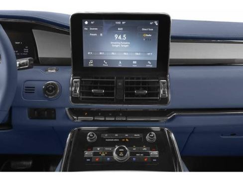 Used 2021 Lincoln Navigator L Black Label AWD/4WD image 10
