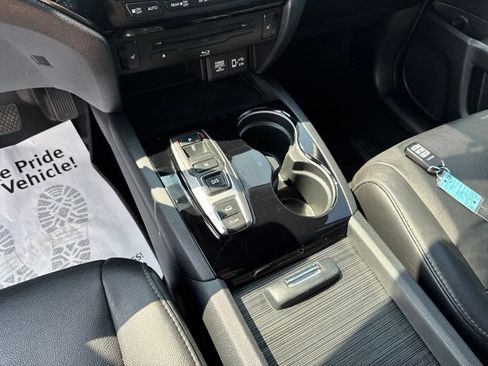 Used 2022 Honda Pilot Touring image 25