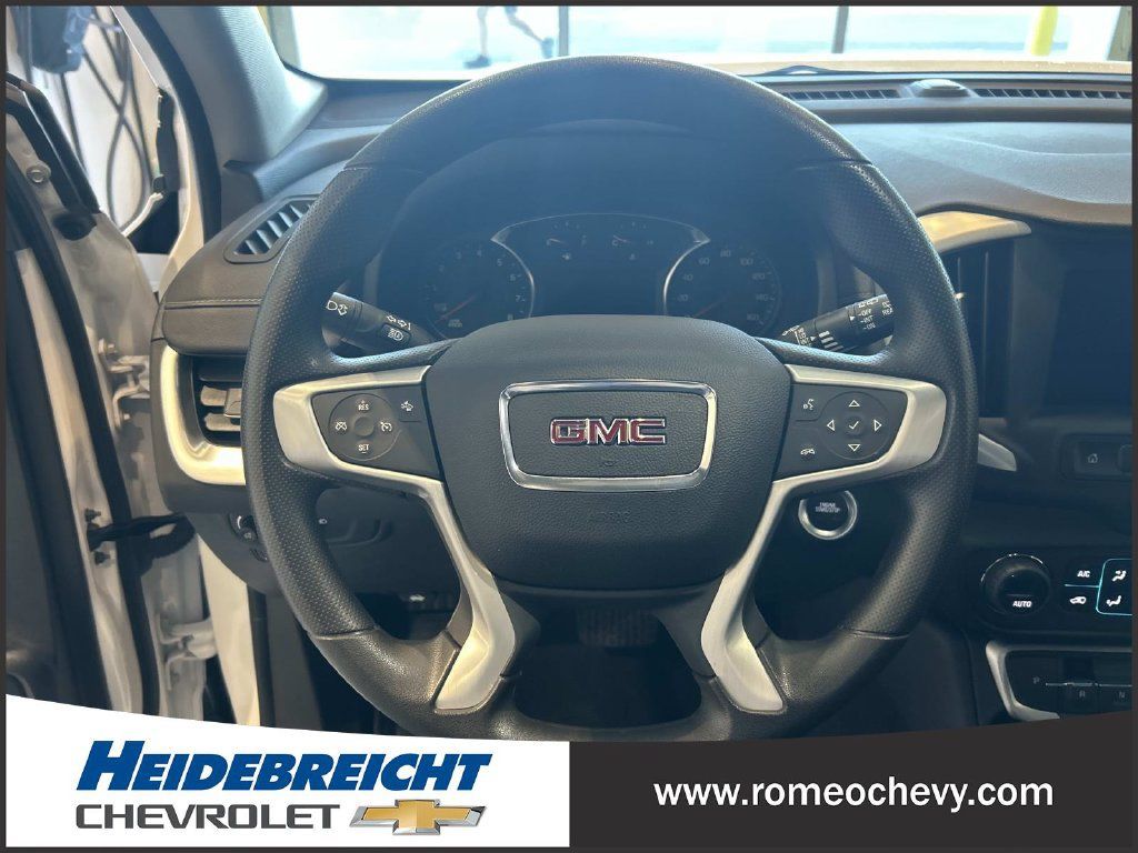 Used 2024 GMC Terrain SLE w/ Driver Convenience Package FWD image 18