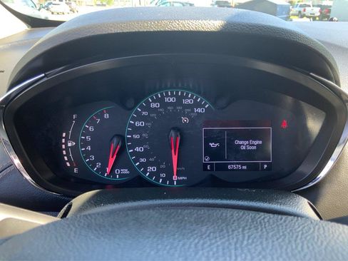 Used 2019 Chevrolet Trax LT FWD image 15