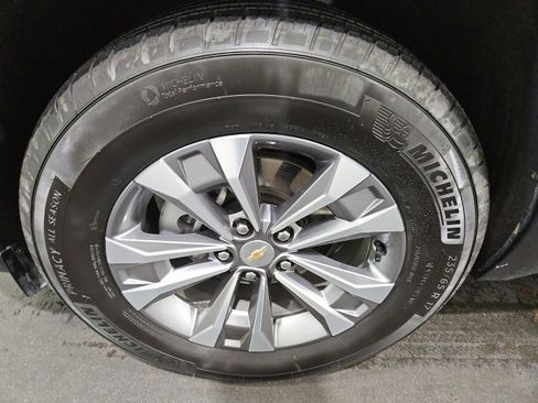 Certified 2025 Chevrolet Equinox LT image 9