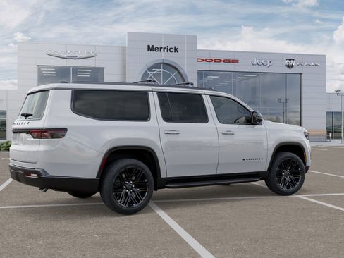 New 2025 Jeep Wagoneer L Series II w/ Premium Group I AWD/4WD image 4