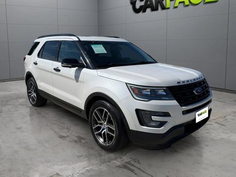 Used 2016 Ford Explorer Sport w/ Equipment Group 401A AWD/4WD image 4