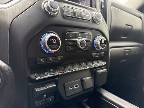 Used 2021 GMC Sierra 2500 Denali w/ Denali Ultimate Package AWD/4WD image 14