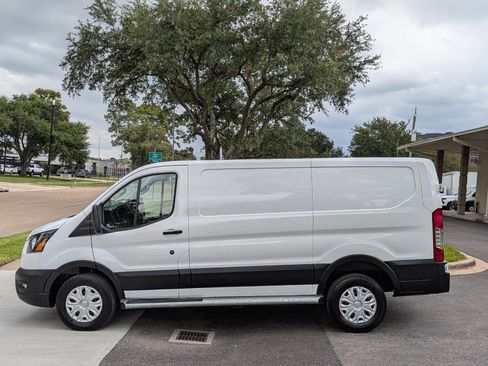 Used 2025 Ford Transit 250 Low Roof w/ Exterior Upgrade Package RWD image 8