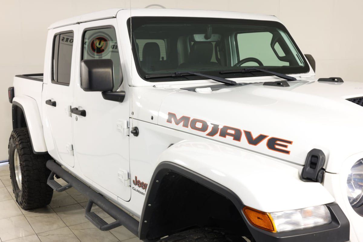 Used 2022 Jeep Gladiator Mojave w/ Cold Weather Group AWD/4WD image 32