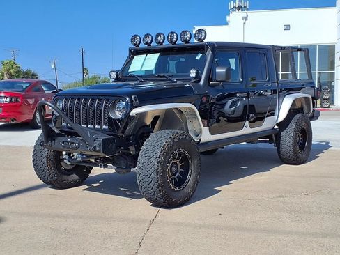 Used 2022 Jeep Gladiator Rubicon w/ Trailer Tow Package AWD/4WD image 4