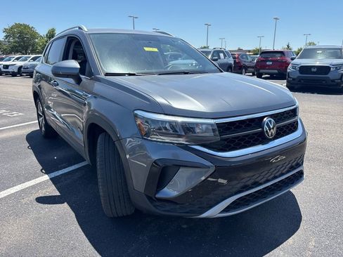 Used 2022 Volkswagen Taos SE AWD/4WD image 13