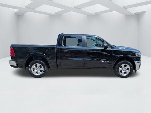 Used 2025 RAM 1500 Big Horn AWD/4WD image 3