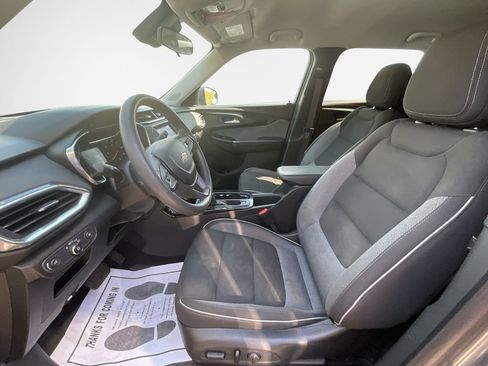 Used 2022 Chevrolet TrailBlazer LT AWD/4WD image 12