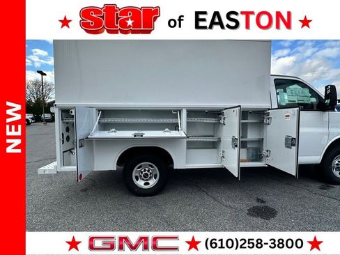 New 2025 GMC Savana 3500 w/ Power Convenience Package image 21