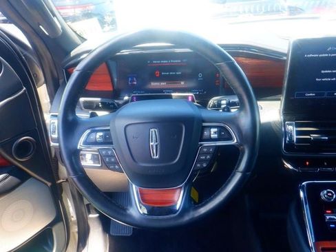 Used 2023 Lincoln Navigator L Reserve AWD/4WD image 18