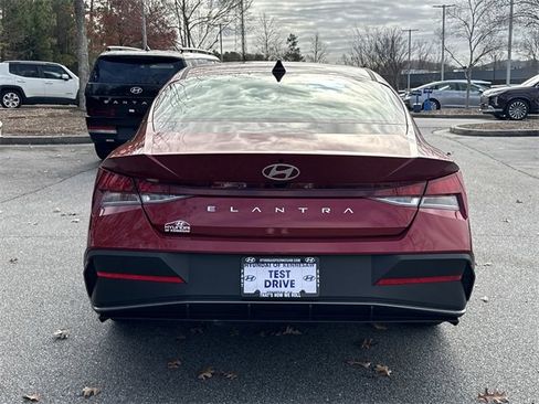 New 2026 Hyundai Elantra SE image 6