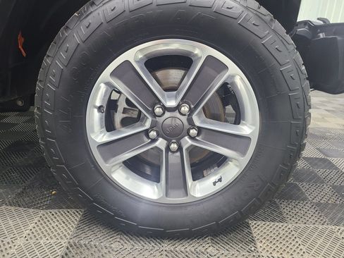 Used 2020 Jeep Wrangler Unlimited Sahara AWD/4WD image 15