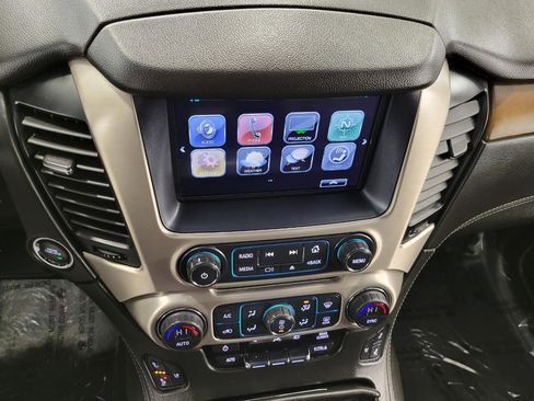 Used 2019 GMC Yukon XL Denali image 7