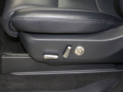 Used 2025 Lincoln Navigator Reserve w/ Jet Appearance Package image 17