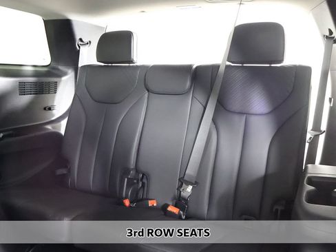 Used 2023 Hyundai Palisade SEL w/ Premium Package AWD/4WD image 11