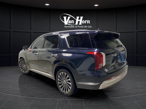 Used 2024 Hyundai Palisade Calligraphy FWD image 5