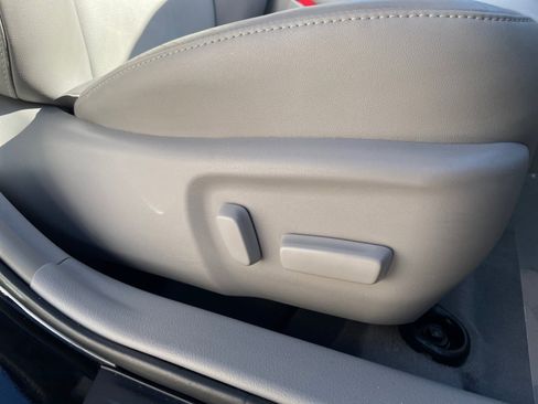 Used 2014 Toyota Camry XLE image 30