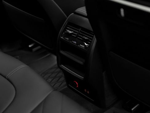 Used 2025 BMW X5 sDrive40i w/ M Sport Package RWD image 72