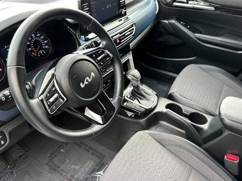Used 2023 Kia Seltos S image 4