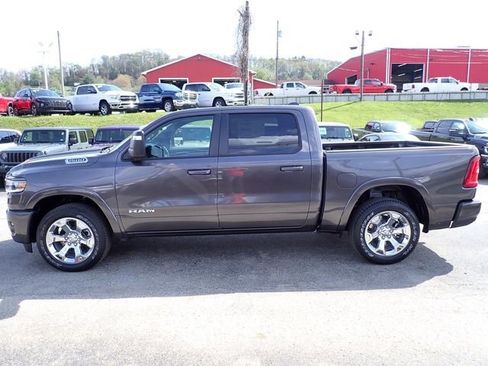 New 2026 RAM 1500 4x4 Crew Cab image 2