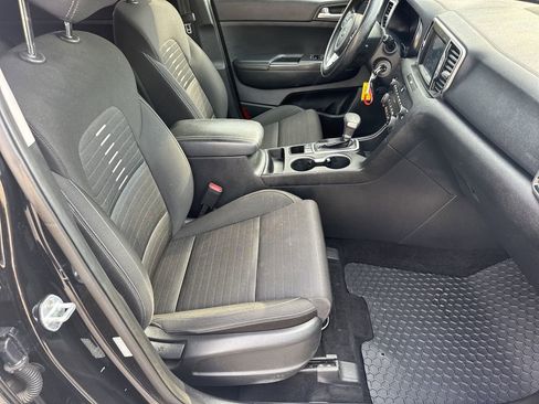 Used 2018 Kia Sportage LX w/ LX Popular Package image 13
