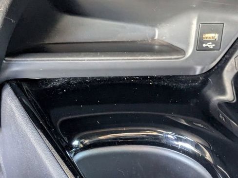 Used 2022 Toyota C-HR XLE image 15