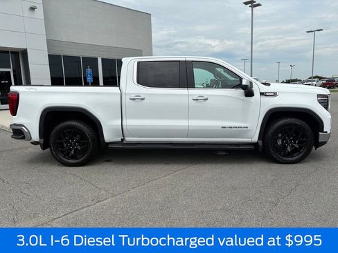 Used 2023 GMC Sierra 1500 SLT AWD/4WD image 2