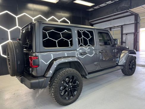 Used 2021 Jeep Wrangler Unlimited Sahara w/ Cold Weather Group image 9