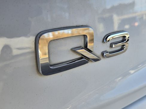 Used 2018 Audi Q3 2.0T Premium w/ Convenience Package image 9