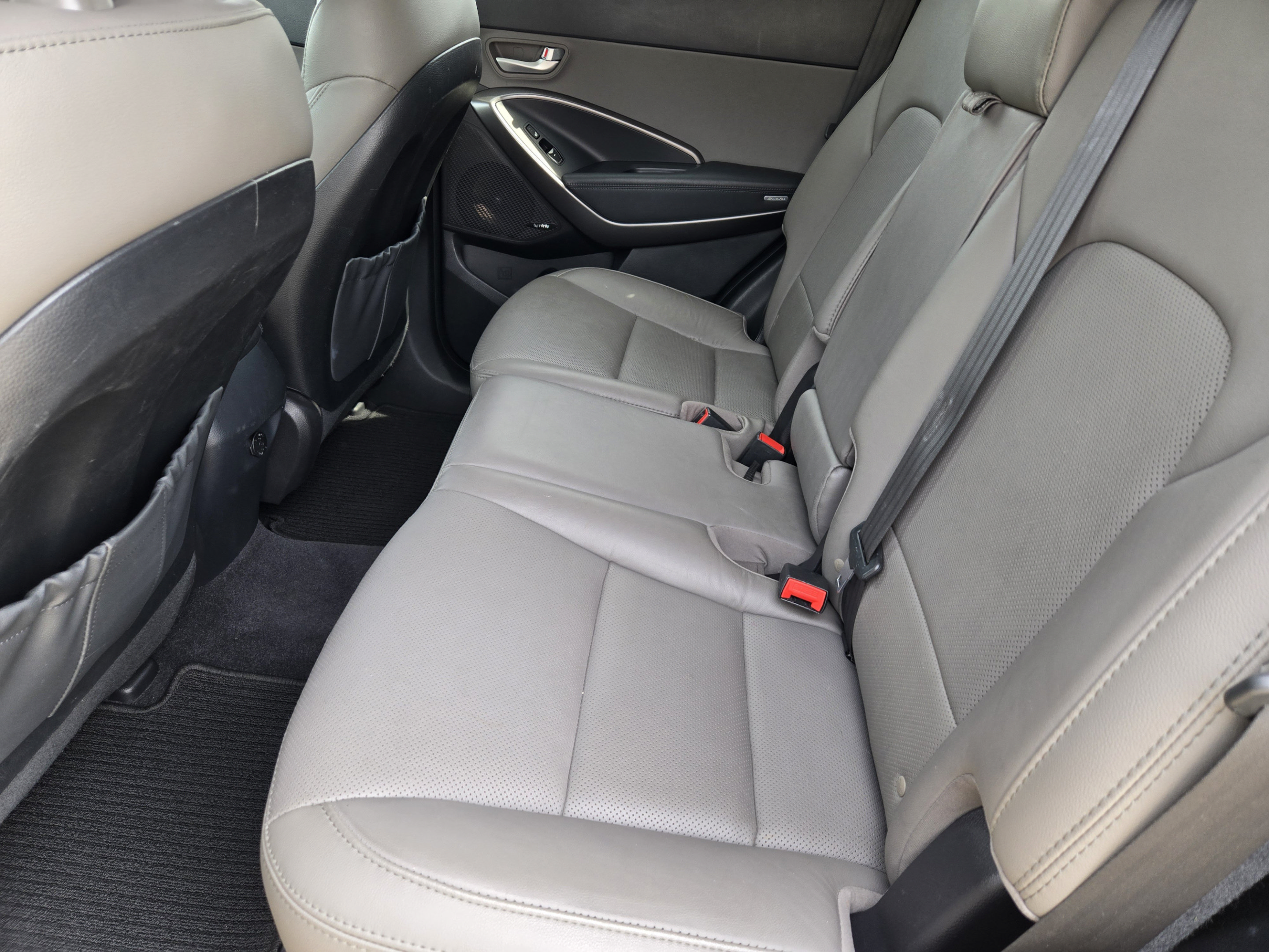 Used 2017 Hyundai Santa Fe Sport FWD image 27