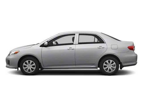Used 2013 Toyota Corolla L image 3