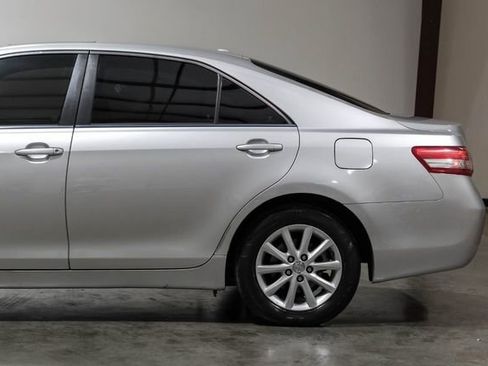 Used 2010 Toyota Camry XLE FWD image 18
