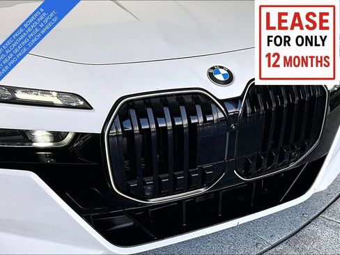 Used 2025 BMW 760i xDrive AWD/4WD image 38